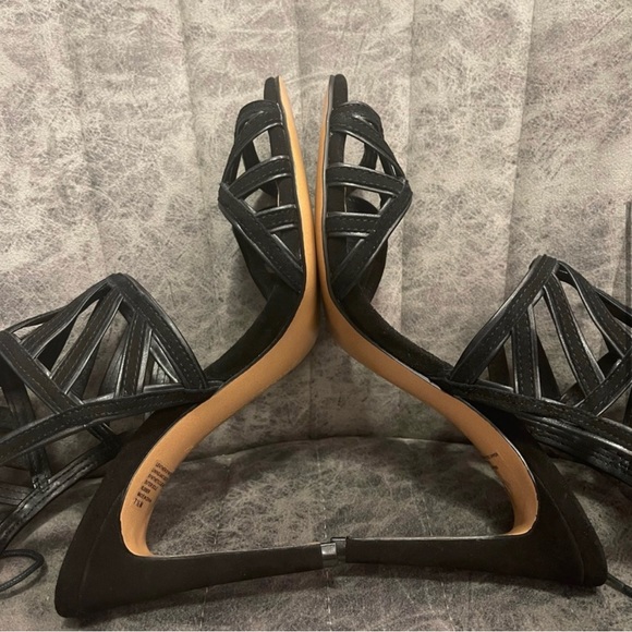 Banana republic suede strappy laser cut heels - Picture 6 of 8